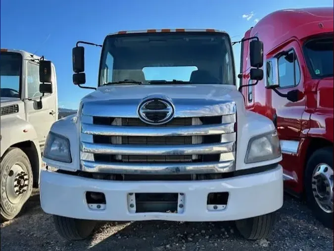 2017 HINO HINO 268