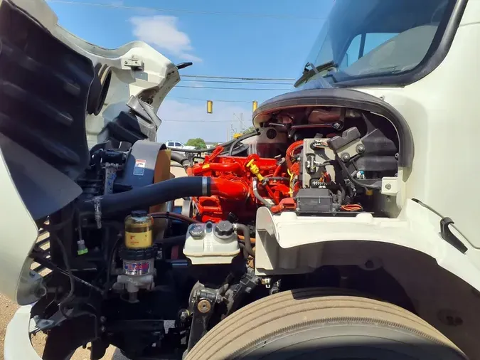 2019 FREIGHTLINER M2 106