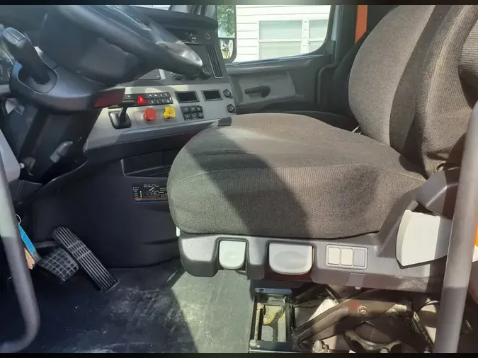 2019 FREIGHTLINER NEW CASCADIA 116