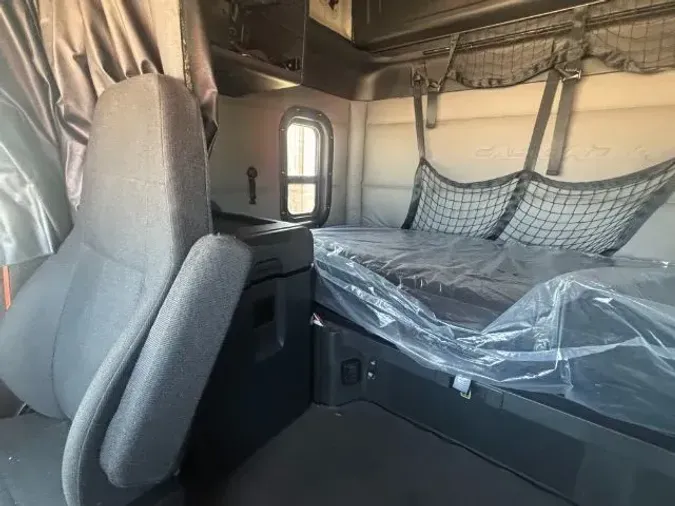 2020 Freightliner New Cascadia 126
