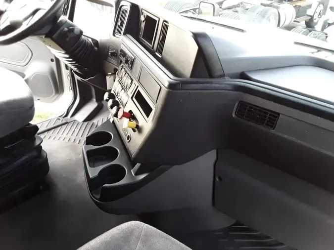 2020 NAVISTAR INTERNATIONAL LT625 SLPR CAB