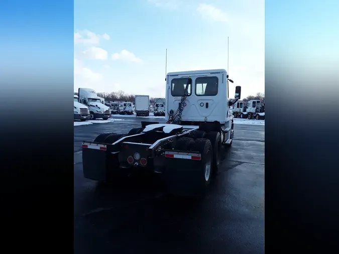 2018 FREIGHTLINER/MERCEDES CASCADIA 125