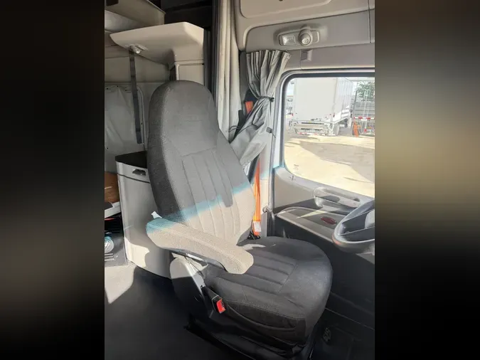 2022 Peterbilt 579