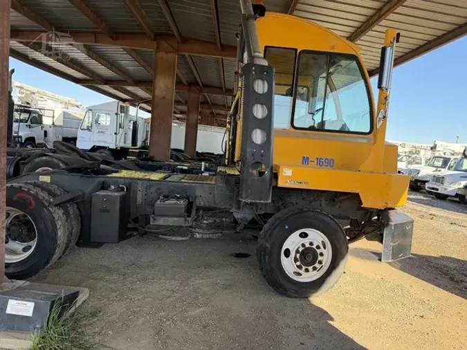 2016 AUTOCAR XSPOTTER517bae5d78a59f5529dfe58a1b228099