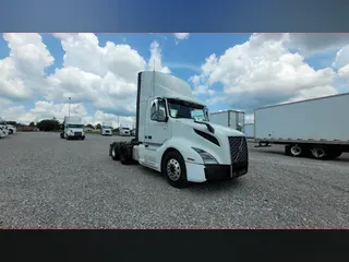 2019 Volvo VNL300