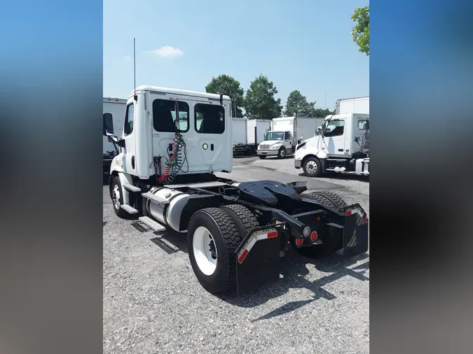 2018 FREIGHTLINER/MERCEDES CASCADIA 113