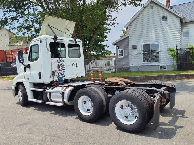 2019 FREIGHTLINER/MERCEDES CASCADIA 125