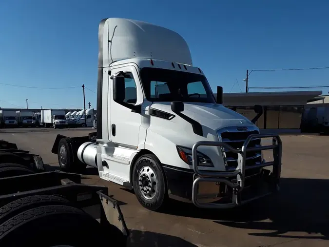 2020 FREIGHTLINER/MERCEDES NEW CASCADIA 116