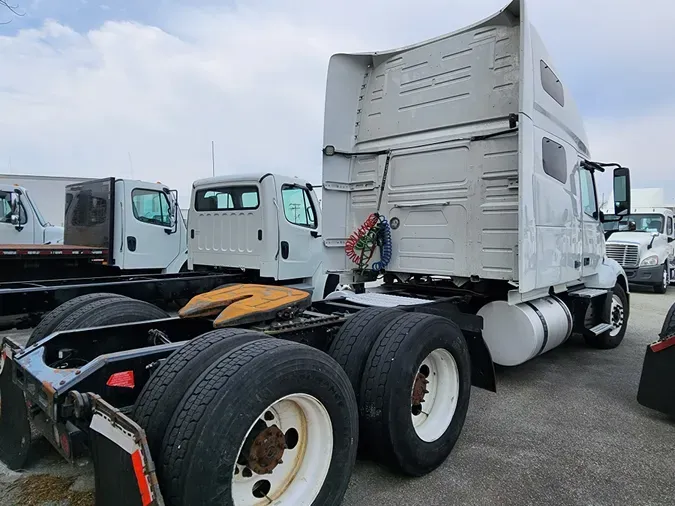 2019 VOLVO VNL64T-760