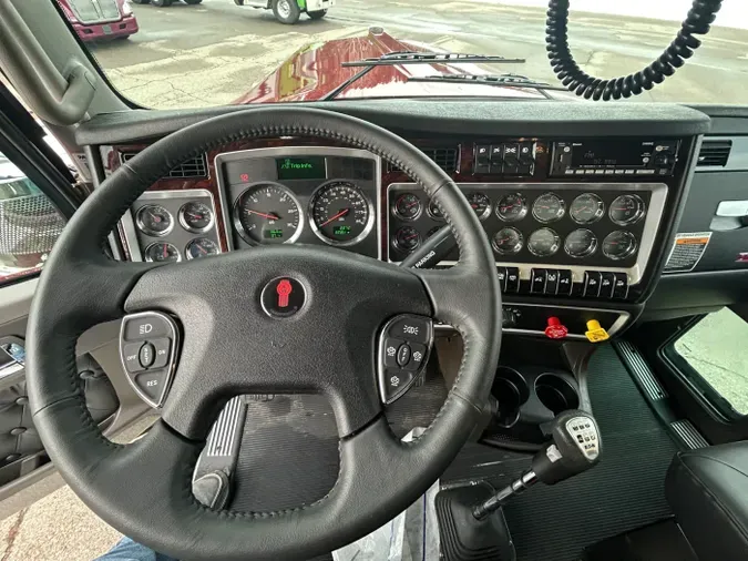 2026 Kenworth W900L