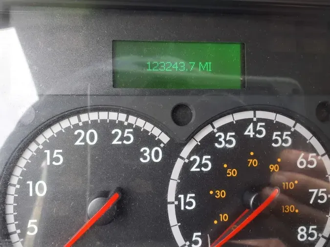 2017 FREIGHTLINER M2 106