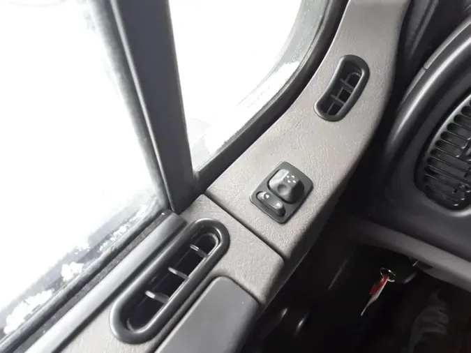 2019 FREIGHTLINER/MERCEDES M2 106