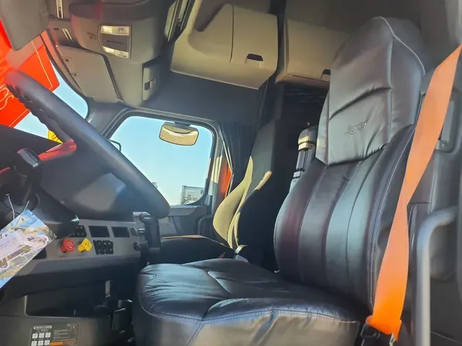 2020 FREIGHTLINER/MERCEDES NEW CASCADIA PX12664