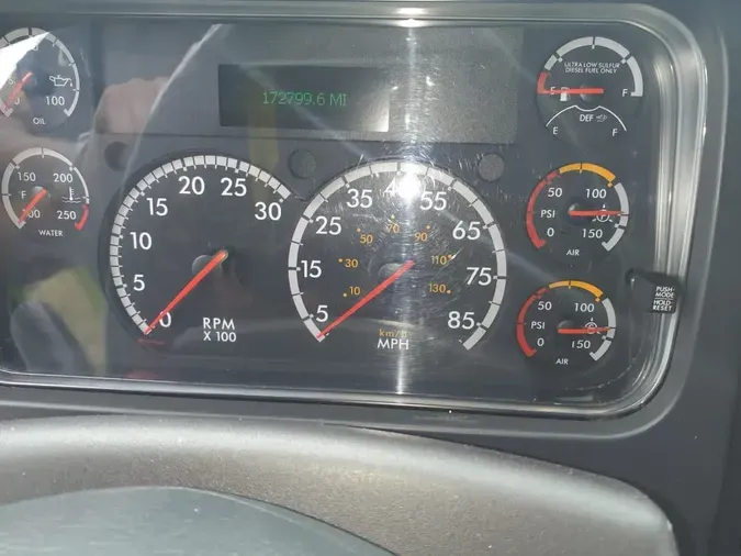 2018 FREIGHTLINER/MERCEDES M2 106