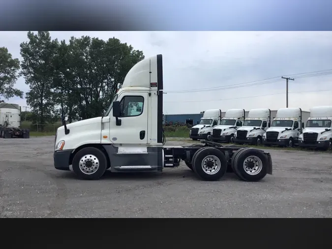 2019 Freightliner Cascadia 125