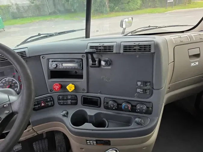 2016 FREIGHTLINER/MERCEDES CASCADIA 125