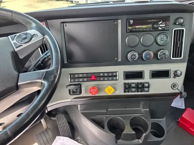 2019 FREIGHTLINER NEW CASCADIA 126