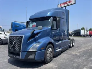 2021 VOLVO VNL760