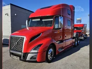2023 VOLVO VNL64T860