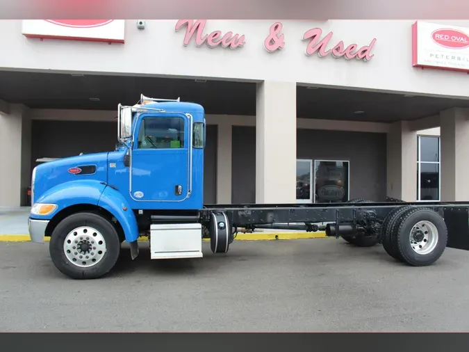 2021 Peterbilt 337