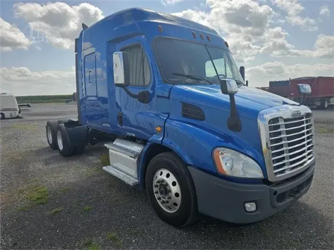 2018 FREIGHTLINER CASCADIA 113