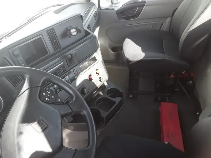 2019 NAVISTAR INTERNATIONAL RH613 DAYCAB S/A