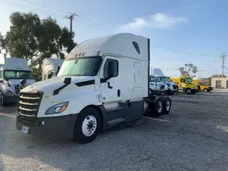 2020 FREIGHTLINER T12664ST