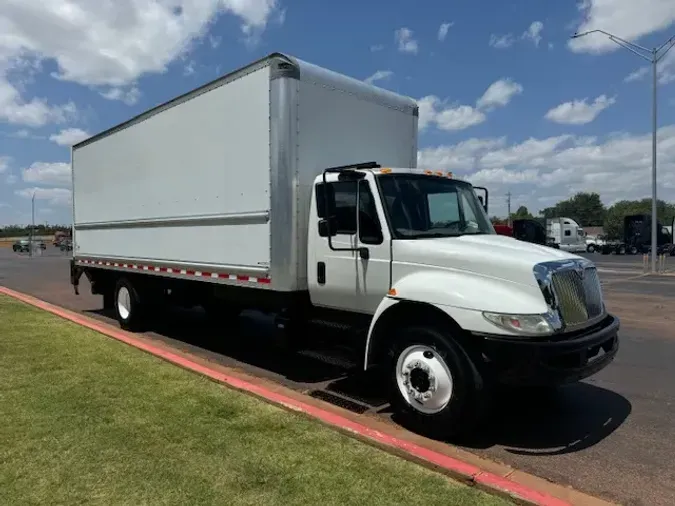 2018 INTERNATIONAL 4300