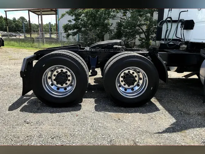 2022 INT LT625 6x4