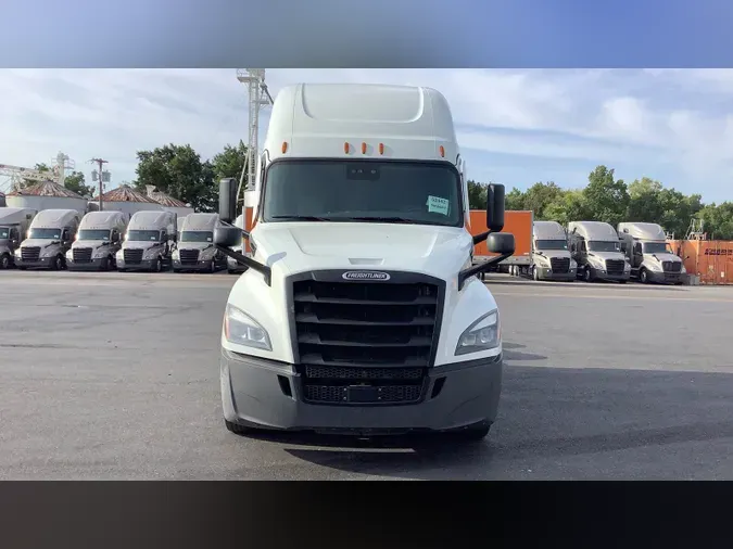 2022 Freightliner Cascadia 126