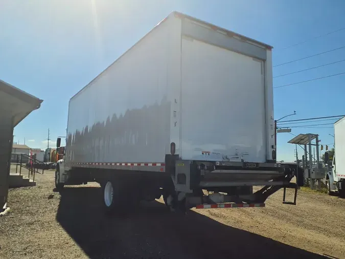 2016 FREIGHTLINER/MERCEDES M2 106