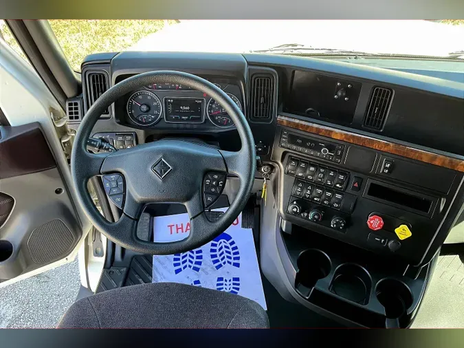 2022 INT LT625 6x4