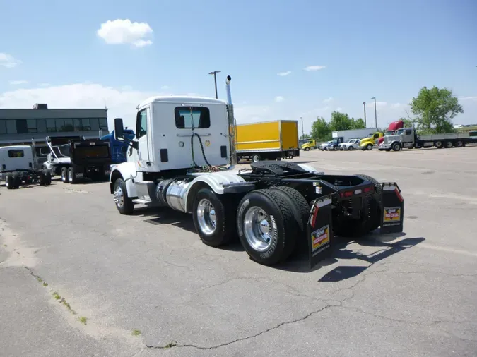 2021 Peterbilt 567