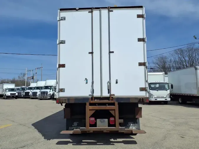 2020 FREIGHTLINER/MERCEDES M2 106