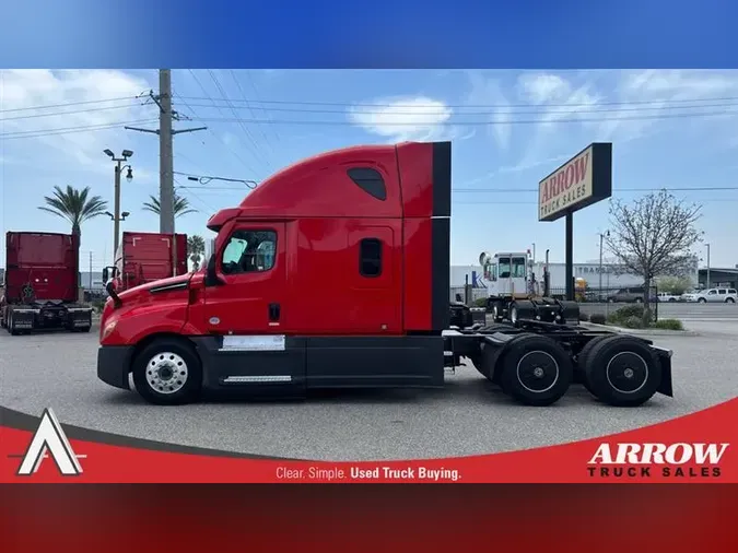 2021 FREIGHTLINER CA126