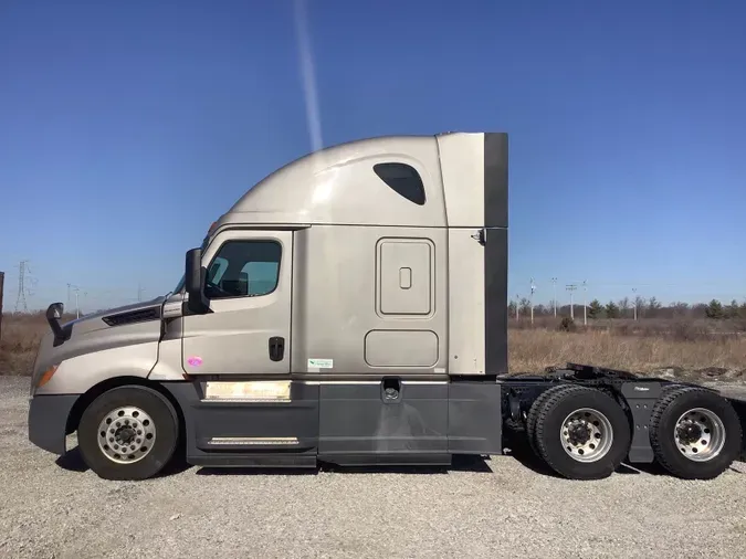 2020 Freightliner Cascadia