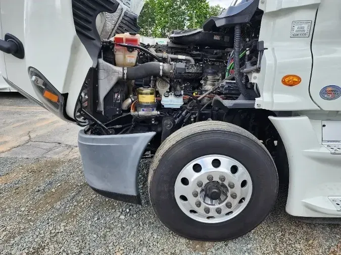 2018 Freightliner X12564ST