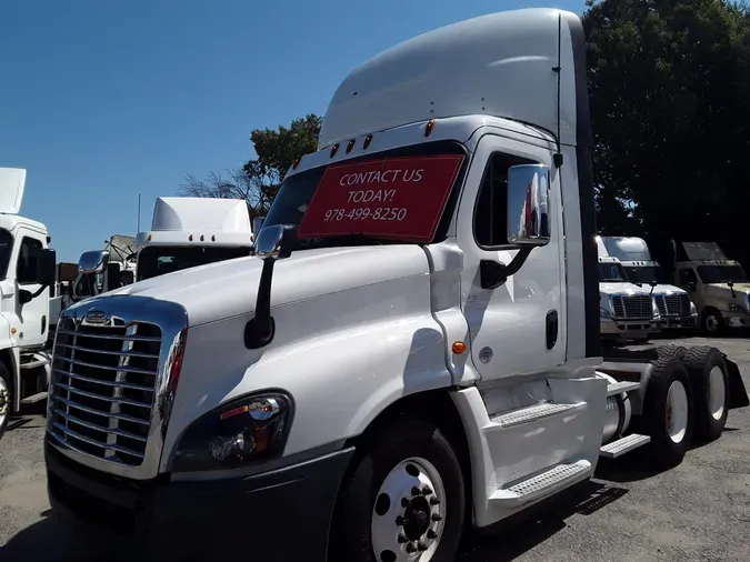 2018 FREIGHTLINER/MERCEDES CASCADIA 125