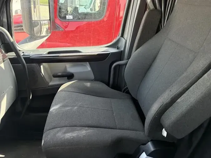 2022 FREIGHTLINER CA126