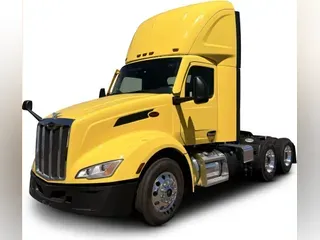 2023 Peterbilt 579