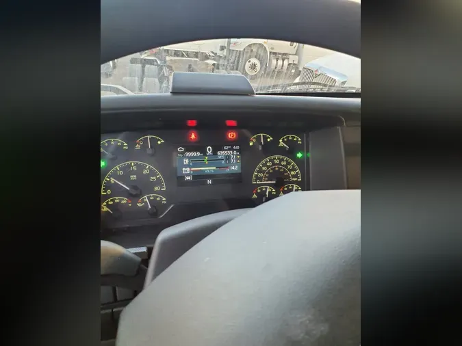 2020 VOLVO VNL64T-760