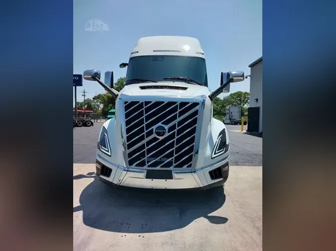 2026 VOLVO VNL64T860