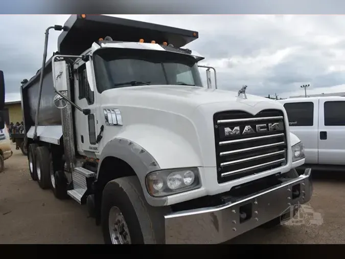 2013 MACK GRANITE GU713