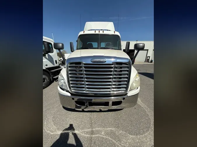 2017 FREIGHTLINER/MERCEDES CASCADIA 125