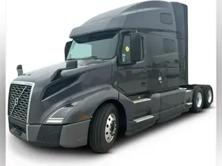 2022 Volvo VNL64T760
