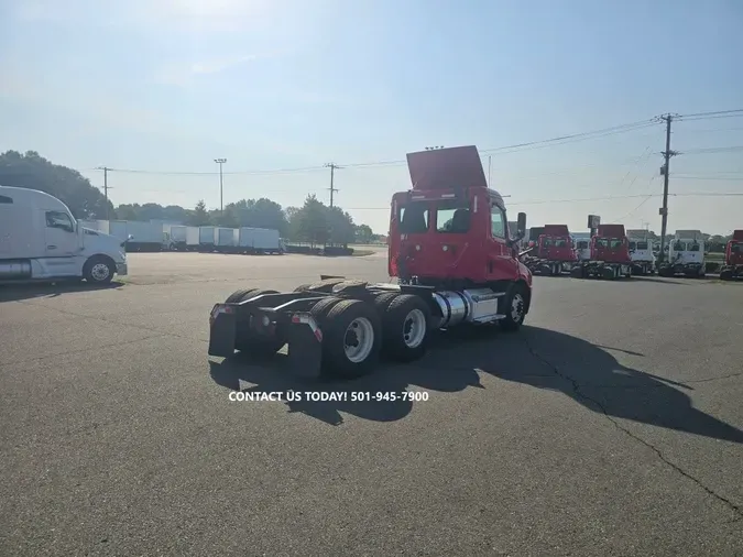 2019 FREIGHTLINER NEW CASCADIA 116