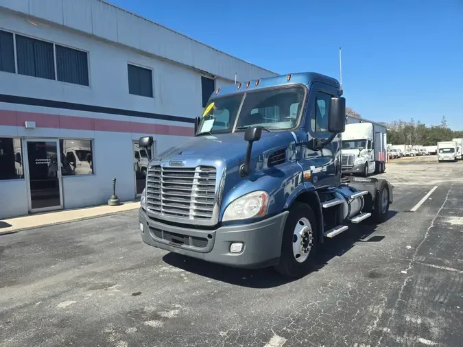 2018 FREIGHTLINER/MERCEDES CASCADIA 113