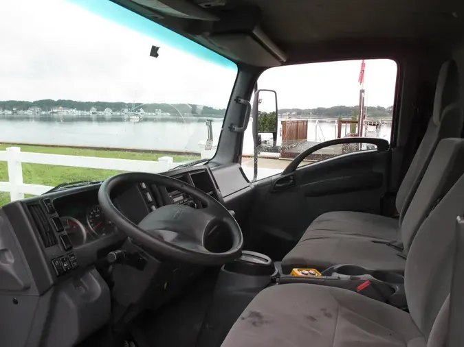 2019 ISUZU NQR