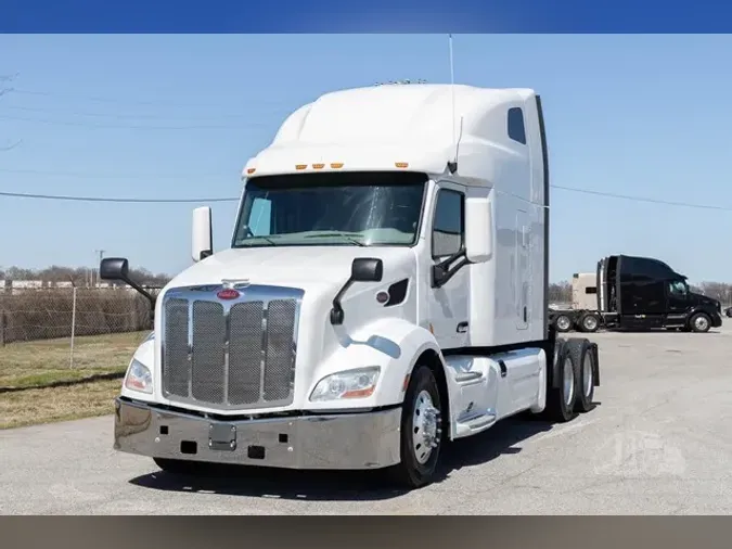 2021 PETERBILT 579