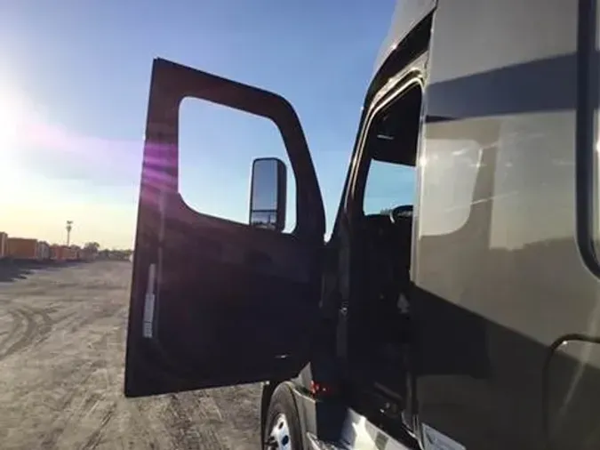 2019 Freightliner Cascadia